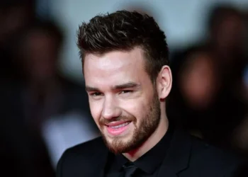 One Direction-ის ყოფილი ვარსკვლავის გარდაცვალებასთან დაკავშირებით სამ ადამიანს ბრალი წაუყენეს