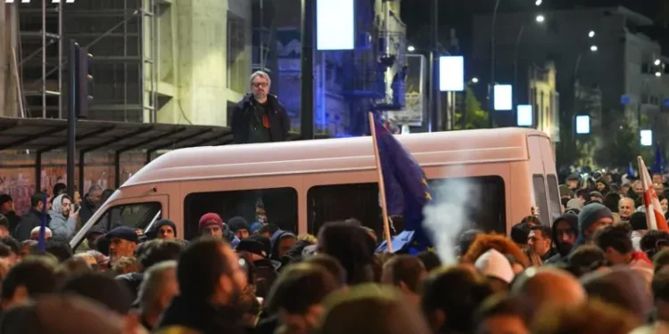 ნიკა გვარამია – როცა ილია ჭავჭავაძის, შოთა რუსთაველის და დავით აღმაშენებლის, თამარ მეფის, ნიკო ნიკოლაძის, ზვიად გამსახურდიას ქვეყანას გვართმევენ, აჯანყება და ბრძოლა იქცევა ვალდებულებად