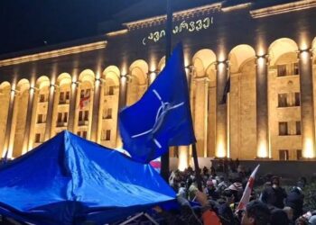 აქციის მონაწილეებმა, რუსთაველის გამზირზე, პარლამენტთან, კარვები გაშალეს