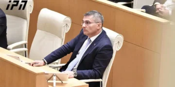 პარლამენტში ფრაქცია „ქართული ოცნება“ შეიქმნა – ფრაქცია 80 წევრით იქნება წარმოდგენილი, მას კი მამუკა მდინარაძე უხელმძღვანელებს