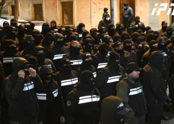 პარლამენტის ყველა შესასვლელთან პოლიციაა მობილიზებული