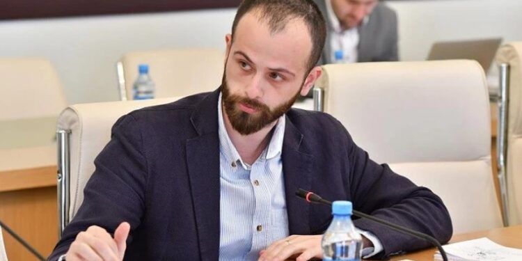 რა არის მთავარი მოსამართლე ვლადიმერ ხუჭუას გადაწყვეტილებაში – ვახუშტი მენაბდის მოსაზრება