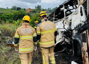 30 დაღუპული და 13 დაშავებული – ბრაზილიაში ავტობუსი სატვირთო მანქანას შეეჯახა
