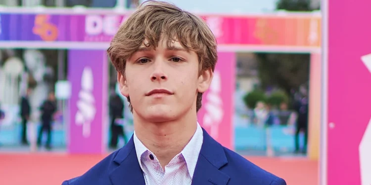 “Baby Driver” მსახიობი, 16 წლის ჰადსონ მიკი, მოძრავი მანქანიდან გადმოვარდნის შედეგად გარდაიცვალა