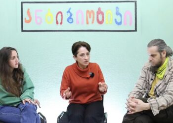 ეს ახალგაზრდები ჩვენზე მაგრები არიან – არ ტყდებიან…ეს სახეები ისტორიას დარჩება.” – მაიკო გოგორიკიძე ”ანტიბიოტიკში”