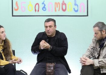 ”9 აპრილის შემდეგ აქციებზე აღარ ვყოფილვარ, რადგან ვთვლიდი, რომ ქვეყნის ბედი აქციებზე არ უნდა გადაწყვეტილიყო. მაგრამ იქამდე მივედით, რომ აქციების გარდა სხვა გამოსავალი აღარ დარჩა” – არქიტექტორი ლაშა შაფაქიძე