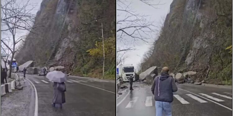 სარფში კლდის ჩამოშლის გამო მოძრაობა შეფერხებულია