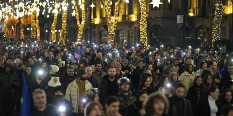 რუსთაველის გამზირზე პროტესტი გრძელდება