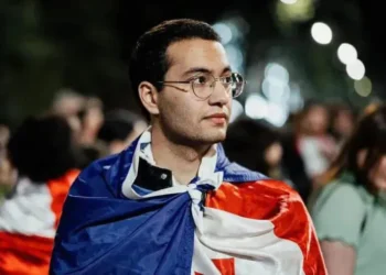 „დაფიონის“ დამფუძნებლის, ზვიად ცეცხლაძის მამა – 19 წლისაა ჩემი შვილი და ისეთი ბრალდება წაუყენეს, ბინ ლადენსაც კი შეშურდებოდა – ბრალის დადგენილებაში წერია: „შეიარაღებული თავდასხმა“, „აფეთქებების ორგანიზება“