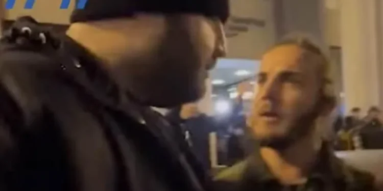 ოპოზიციასა და უცნობ პირებს შორის ფიზიკური დაპირისპირებისას, მსოფლიო ჩემპიონი ზურა დათუნაშვილი დააკავეს