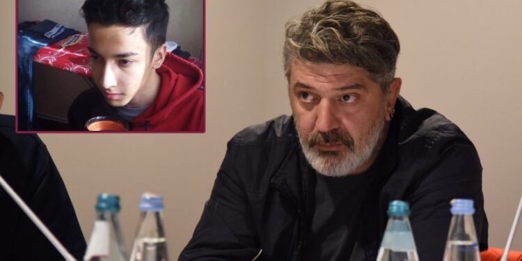 “ბავშვია, ბიჭო!!! ბავშვიიიიი!!! გამოუშვით!!! ჩემი მხარდაჭერა შენ, კარგო ბიჭო და ყველას ვინც ამ დღეებში უმოწყალოდ სცემეს” – დუტა სხირტლაძე