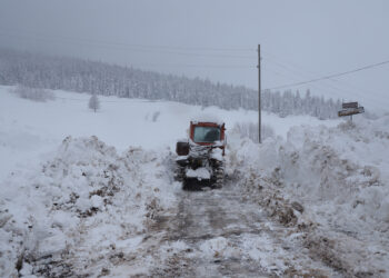 ძლიერი თოვის გამო საავტომობილო გზებზე შეზღუდვები ამოქმედდა