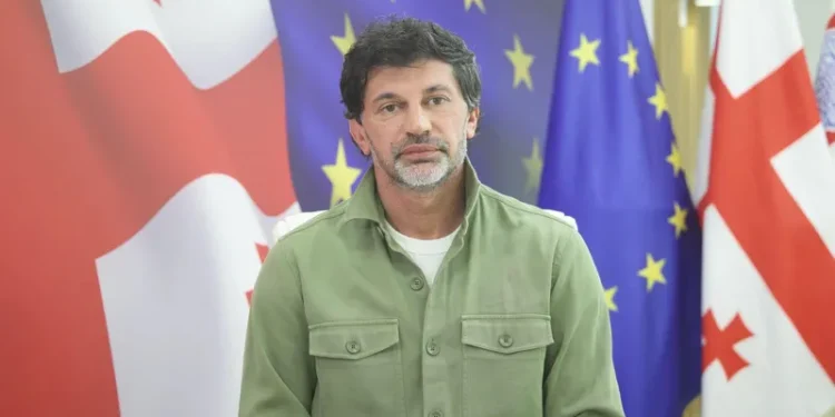 კახა კალაძის განცხადებით, დედაქალაქის მთავარი ნაძვის ხე 14 დეკემბერს აინთება