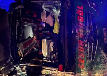 თურქეთში სამგზავრო ავტობუსი გადაბრუნდა – არის მსხვერპლი