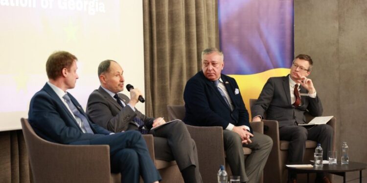 ევროკავშირის ელჩი ქართული ბიზნესის წარმომადგენლებს შეხვდა