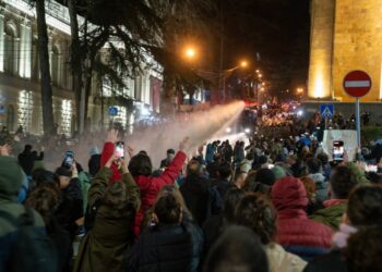 NGO-ები: დაკავებულ მშვიდობიან დემონსტრანტებს პირად ნივთებს არ უბრუნებენ