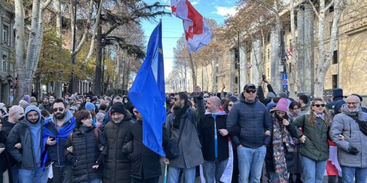 IT და ტექნოლოგიური სფეროს წარმომადგენლებმა რუსთაველის გამზირი გადაკეტეს