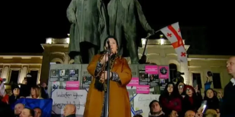 “პირველ რიგში მე რას გავაკეთებ –” – პრეზიდენტის მიმართვა რუსთაველის გამზირზე შეკრებილ აქციის მონაწილეებს