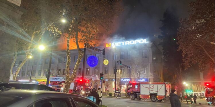 თბილისში, ჭავჭავაძის გამზირზე ხანძარია