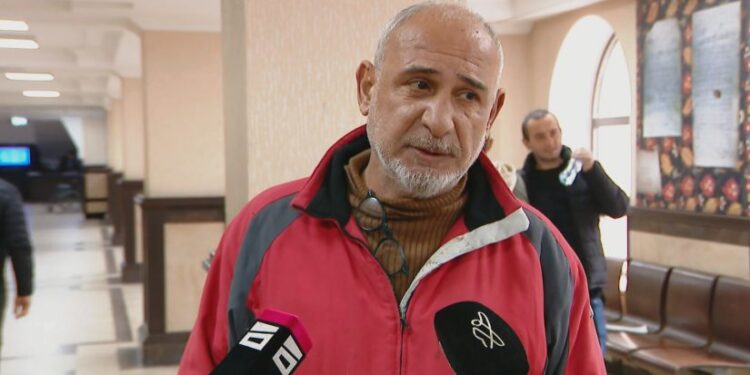 პოეტი ზვიად რატიანი პატიმრობიდან გათავისუფლდა