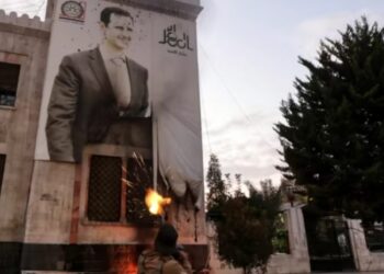 სირიის არმიის ხელმძღვანელობამ ოფიცრებს გამოუცხადა, რომ ბაშარ ასადის რეჟიმი დაემხო