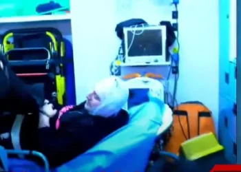 „ტვ პირველის“ ჟურნალისტი და ოპერატორი, რომელსაც თავს ნიღბიანი პირები დაესხნენ, კლინიკაში გადაიყვანეს