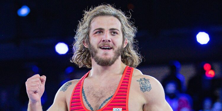 ზურა დათუნაშვილს კისრის არეში აღენიშნება ხილული დაზიანებები, შესიებული აქვს თვალი – ადვოკატი