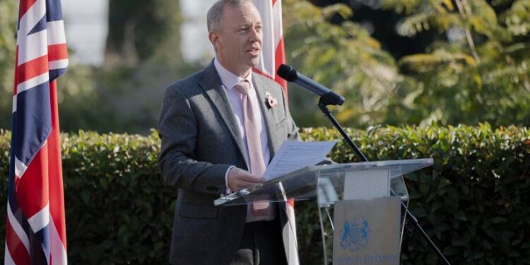 ჩვენმა საგარეო საქმეთა მდივანმა მკაფიოდ თქვა, რომ აღარ დავაფინანსებთ მთავრობას, სანამ დემოკრატიული უკუსვლა არ შეჩერდება; იგივე პოზიცია გვაქვს დღესაც – ბრიტანეთის ელჩი