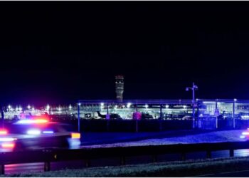 ვაშინგტონთან სამგზავრო თვითმფრინავი სამხედრო ვერტმფრენს შეეჯახა