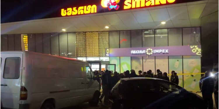 ვიდეო – ახალციხეში სუპერმარკეტში აფეთქება მოხდა