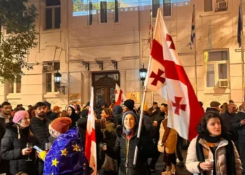 აჭარის მთავრობის სახლთან საპროტესტო აქცია მიმდინარეობს