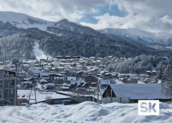 ბაკურიანში მამა-შვილს ციგა დაეჯახა – 5 თვის ჩვილი კლინიკაში გადაიყვანეს