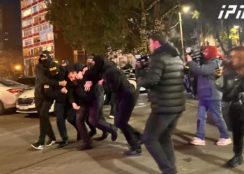 აჭარის მთავრობის სახლთან აქციის რამდენიმე მონაწილე დააკავეს