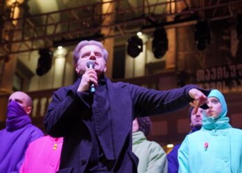 დავით დოიაშვილი – „ახალი თეატრი“ გადის რეგიონებში – ნახავთ რა შეუძლია თეატრს