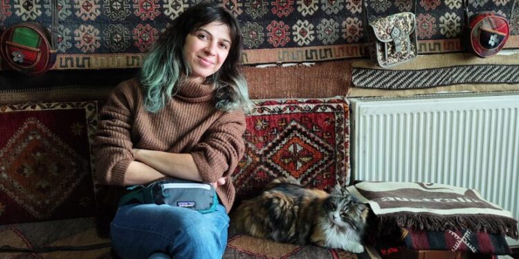 ”ყველაზე უწყინარი პოსტის დაჰაჰავებით შეწუხდნენ” – მოქალაქე წერს, რომ სამსახურიდან გაათავისუფლეს