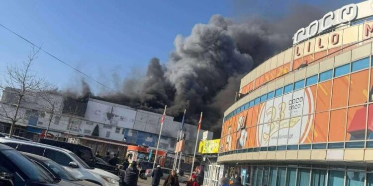 ამ წუთებში ხანძარია ლილოში – არსებული ინფორმაციით, ერთ-ერთი მაღაზიის საწყობი იწვის