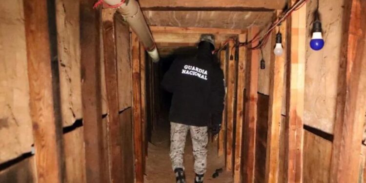 მექსიკა-ამერიკის საზღვრის ქვეშ გამავალი საიდუმლო გვირაბი დაილუქება