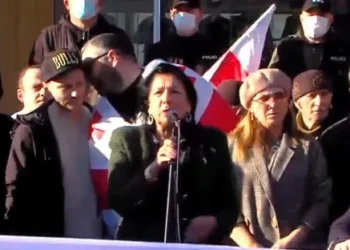 “გპირდებით, ბოლომდე ვიქნები ჩართული… ჩვენ ვართ ბრძოლაში, რომელშიც უსათუოდ გავიმარჯვებთ” – სალომე ზურაბიშვილი ზუგდიდში აქციას შეუერთდა