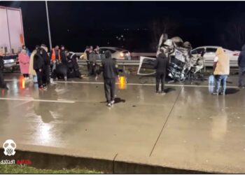 ვიდეო – ორი ადამიანი დაშავდა ავტოსაგზაო შემთხვევის შედეგად ცენტრალურ მაგისტრალზე