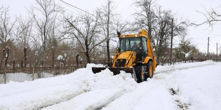 ოზურგეთის მერია დიდთოვლობის გამო შექმნილი სიტუაციის შესახებ ინფორმაციას ავრცელებს