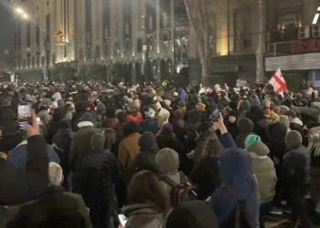 აქციის მონაწილეებმა რუსთაველის გამზირი გადაკეტეს