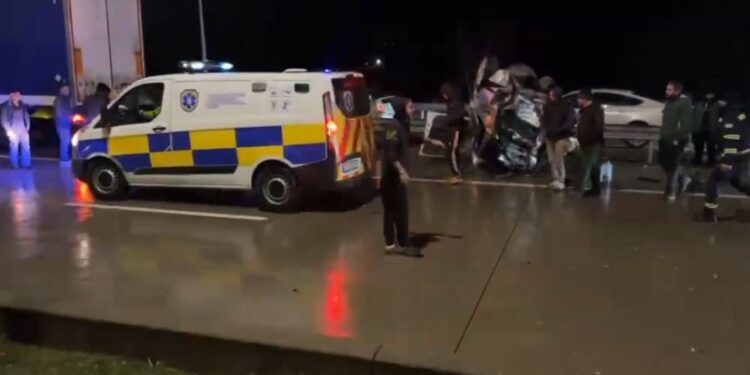 ერთმანეთს სატვირთო და მსუბუქი მანქანები შეეჯახნენ – ავტოსაგზაო შემთხვევა იმერეთში