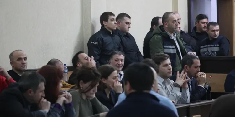 „თბილისი მოლთან“ გზის ჯგუფურად ბლოკირების მცდელობაზე დაკავებულებს, გიგი უგულავას და კიდევ 7 პირს სასამართლომ გირაო შეუფარდა