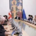 პარლამენტში „უცხოელი აგენტების რეგისტრაციის აქტის“ სახელწოდებით FARA-ს სიტყვა-სიტყვით ნათარგმნი პროექტი დარეგისტრირდა, რომელშიც მათ შორის გადმოტანილია ტერმინები – „აშშ-ს პრეზიდენტი“, „კონგრესი“, „სახელმწიფო დეპარტამენტი“, „ხაზინის მდივანი“