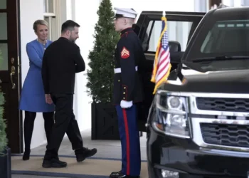 ვოლოდიმირ ზელენსკიმ იშვიათი ლითონების შესახებ შეთანხმების ხელმოწერის გარეშე დატოვა თეთრი სახლი