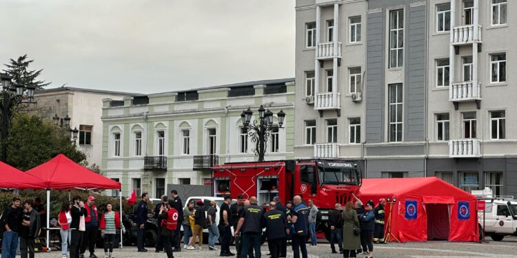 რატომ არის ოზურგეთის ცენტრში სამაშველო ტექნიკა მობილიზებული?