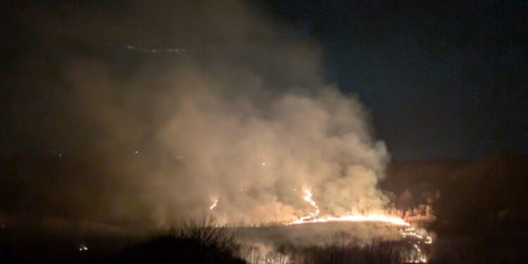 სამეგრელოში ხანძარია – დამწვარია ანძა, საცხოვრებელი სახლი