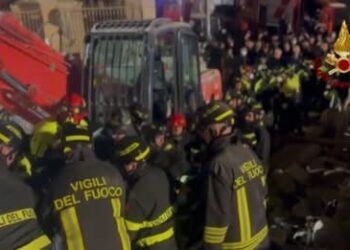 იტალიაში მაშველებმა, ორი დღის წინ ჩამონგრეული სახლის ნანგრევებიდან, 74 წლის ქალი ცოცხალი ამოიყვანეს