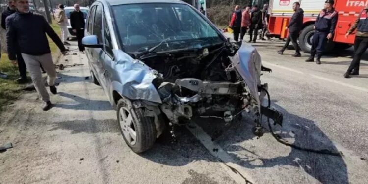 თურქეთში ავარიის შედეგად 10 ადამიანი დაშავდა, მათ შორის 5 ბავშვია