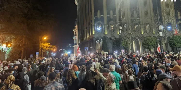 სტუდენტები აცხადებენ, რომ რუსთაველის გამზირზე პროტესტის 24-საათიან რეჟიმზე გადადიან